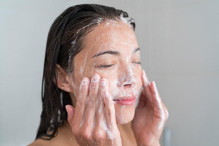 How To Wash Your Face the Right Way