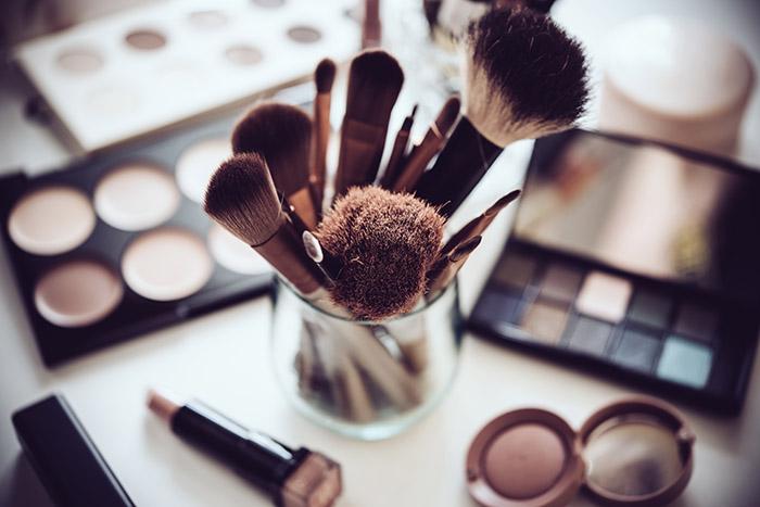 Your Guide to Makeup Brushes: How to Use Each Makeup Brush