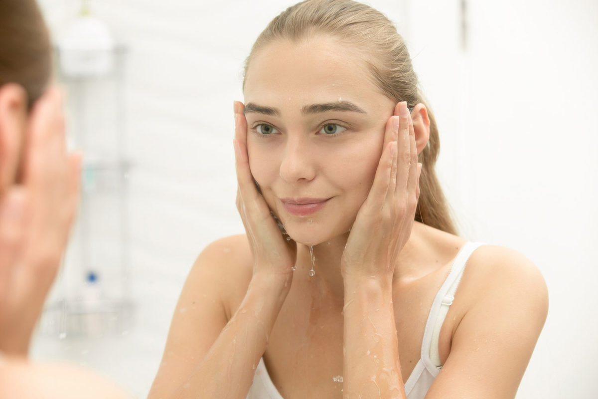 The Best Makeup Remover for Acne Prone Skin