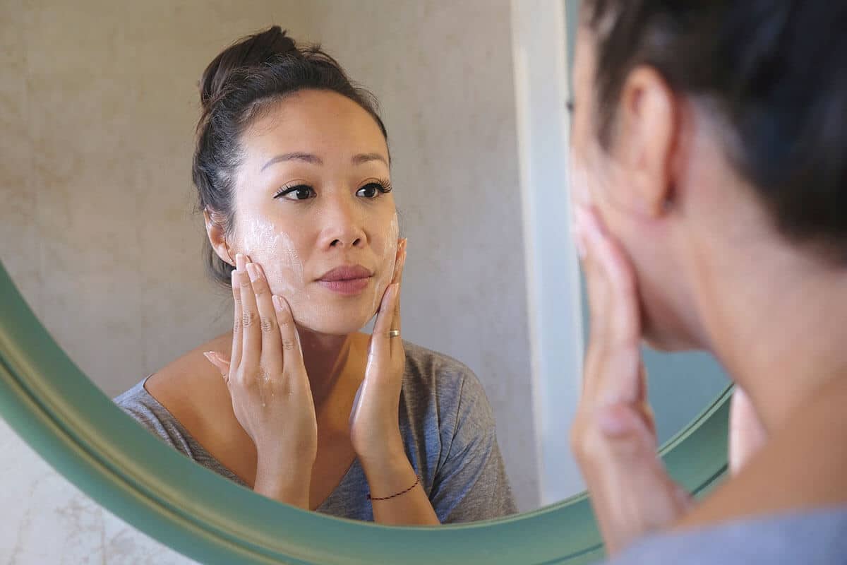 The Anti-Aging Benefits of Exfoliating